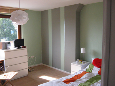 Farbgebung mit Glanzeffekt in einem Wohnraum